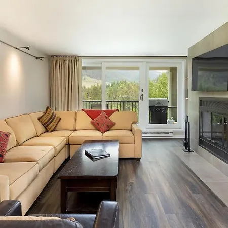 2112 The Pines Condo